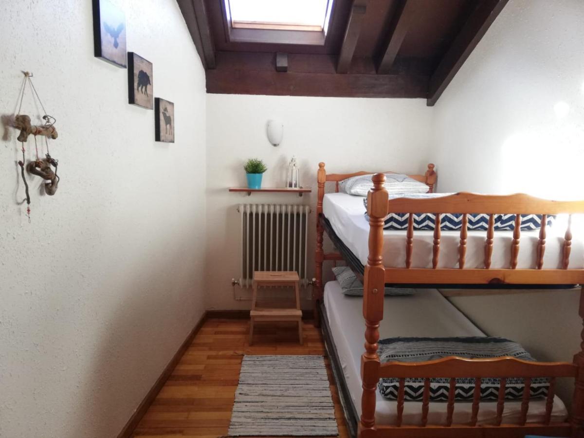 Refugio La Ardilla Real Vandrarhem Posada De Valdeon Exteriör bild