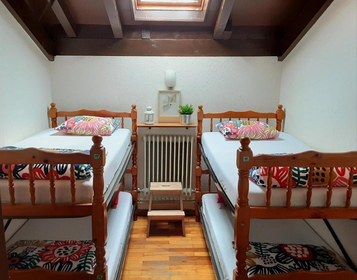 Refugio La Ardilla Real Vandrarhem Posada De Valdeon Exteriör bild