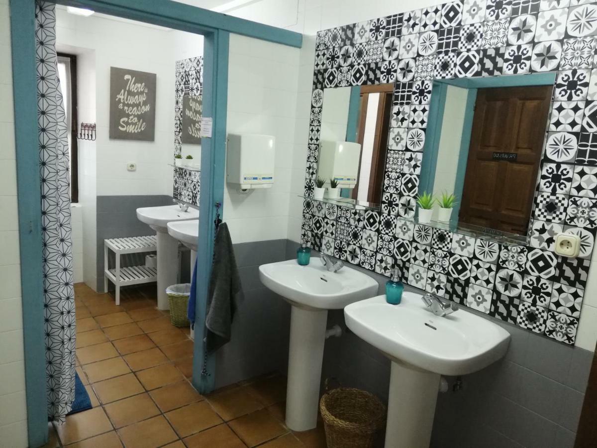 Refugio La Ardilla Real Vandrarhem Posada De Valdeon Exteriör bild